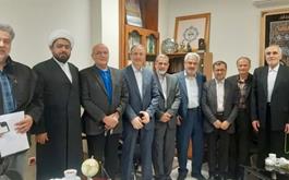 دیدار تعدادی از مدیران پیشکسوت حوزه حج و زیارت استان با حجت‌الاسلام والمسلمین شجاع