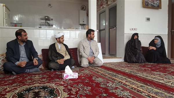 دیدار با 9 نفر از خانواده های شهدای منا در شهرستان نیشابور 