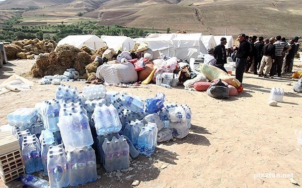 جمع آوری کمک های خانواده بزرگ زیارتی استان برای زلزله زدگان